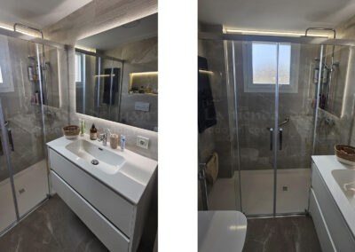 Aseo, Baño DiGiovanni, Reforma, Zaragoza, Baño, Mueble a medida, amueblamiento, mueble blanco, lavabo sobre encimera, tirador oculto, mueble cajones, durian, corian, krion, encimera madera, mampara cristal, cerámica mosaico, cerámica crema, cerámica lineas, suelo gris, radiador toallero, columna ducha, plato ducha pizarra, plato ducha a ras, toallero en alto, mampara de dos hojas, bañera, espejo luz led, mampara bañera