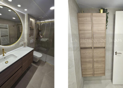 Aseo, Baño DiGiovanni, Reforma, Zaragoza, Baño, Mueble a medida, amueblamiento, mueble blanco, lavabo sobre encimera, tirador oculto, mueble cajones, durian, corian, krion, encimera madera, mampara cristal, cerámica mosaico, cerámica crema, cerámica lineas, suelo gris, radiador toallero, columna ducha, plato ducha pizarra, plato ducha a ras, toallero en alto, mampara de dos hojas, bañera, espejo luz led, mampara bañera